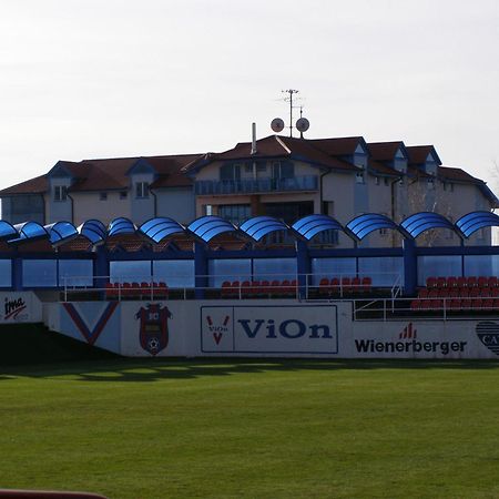 Hotel Vion Zlaté Moravce 외부 사진