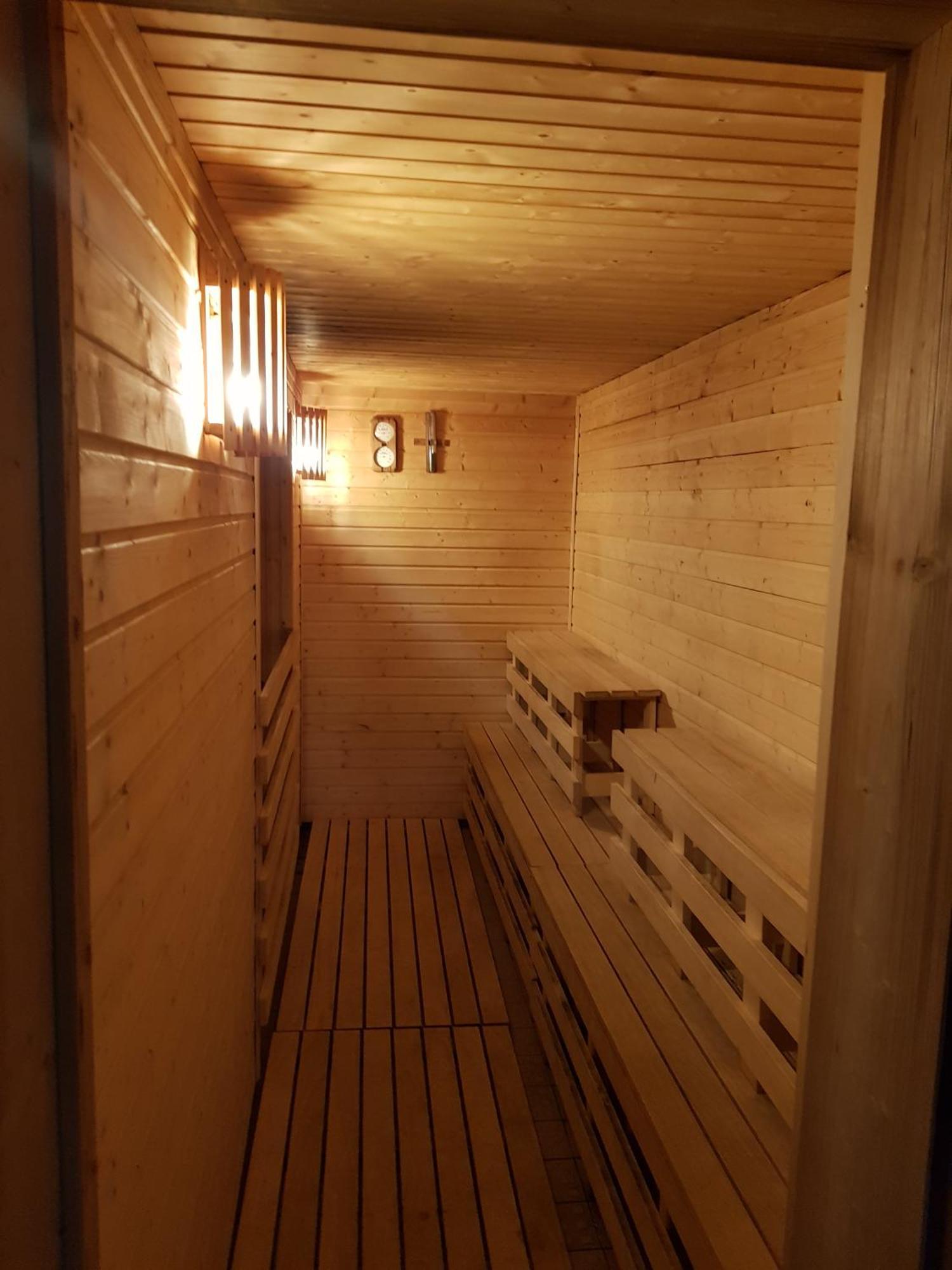 Hotel Vion Zlaté Moravce 외부 사진