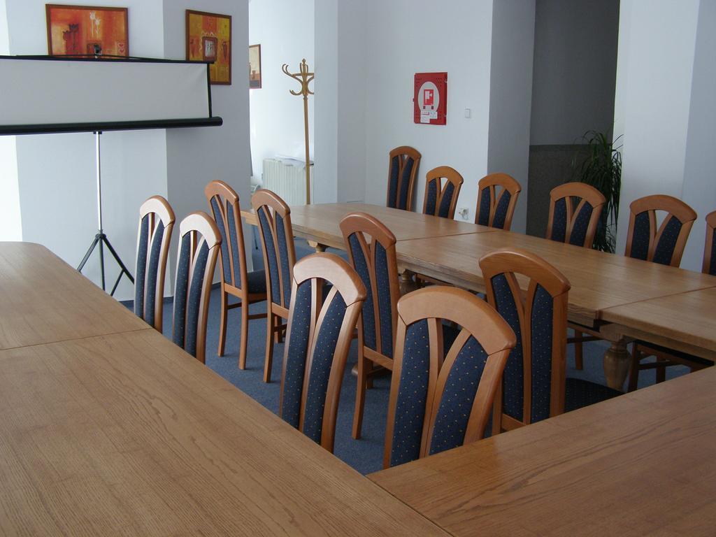 Hotel Vion Zlaté Moravce 외부 사진