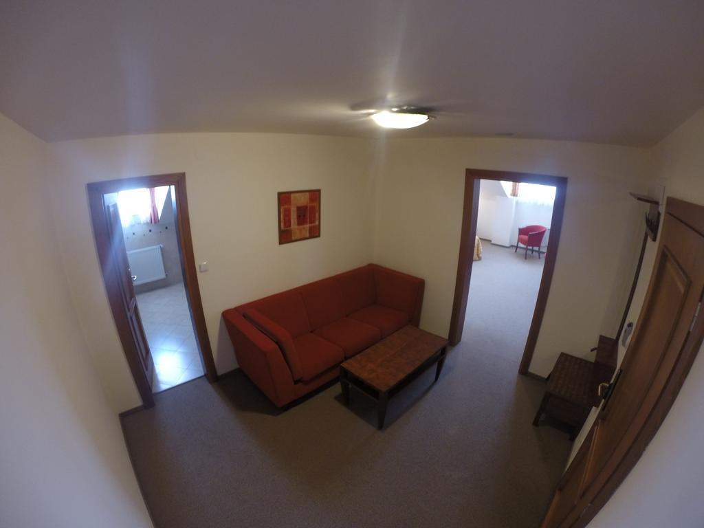 Hotel Vion Zlaté Moravce 외부 사진