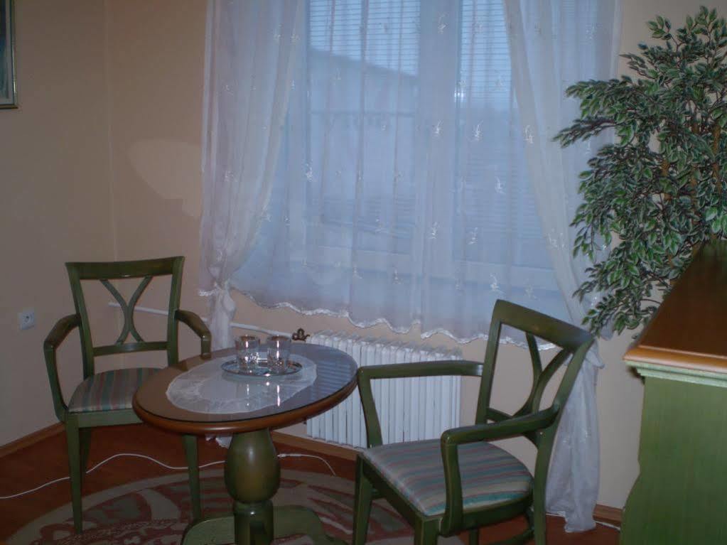 Hotel Vion Zlaté Moravce 외부 사진