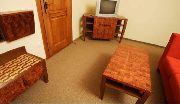 Hotel Vion Zlaté Moravce 외부 사진