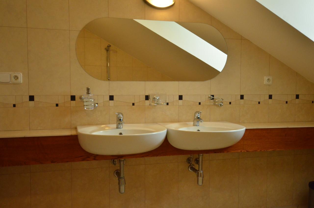 Hotel Vion Zlaté Moravce 외부 사진